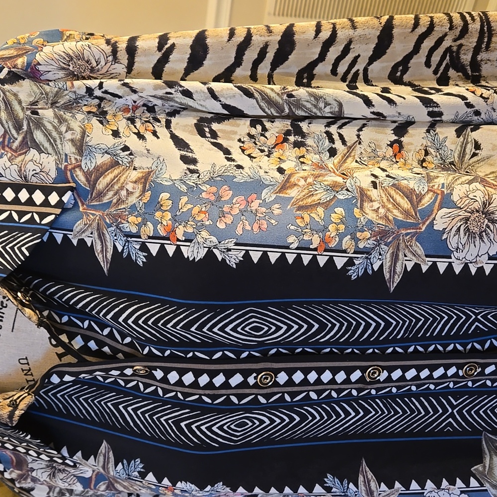 Hale Bob Floral Black, White, Blue Zebra Detail Luxuey Blouse - Picture 3 of 8